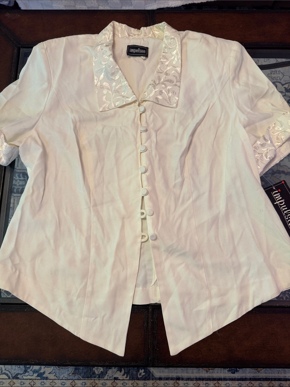 Impulsive Ivory Embroidered-Collar Button Front Blouse